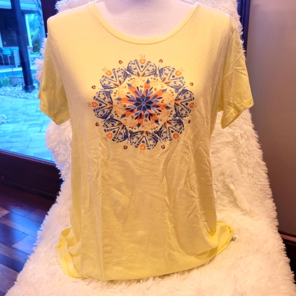 Columbia Tops - Last chance! Columbia Womens mandala graphic tee shirt size large yellow